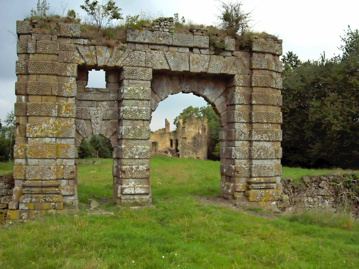 Remains Château du Bois Frou