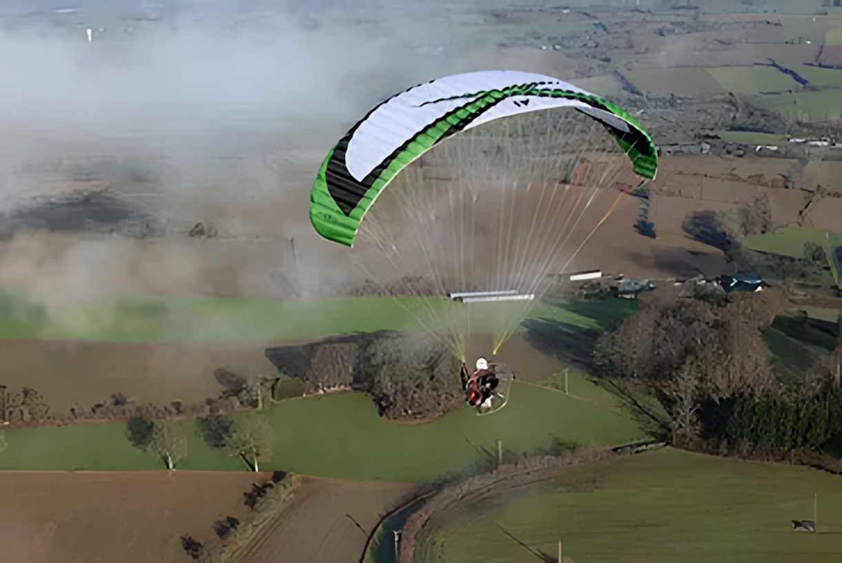 Paramotoring (motorised power gliding)